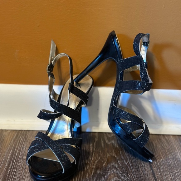 glittery sparkling heeled sandals - Picture 5 of 7